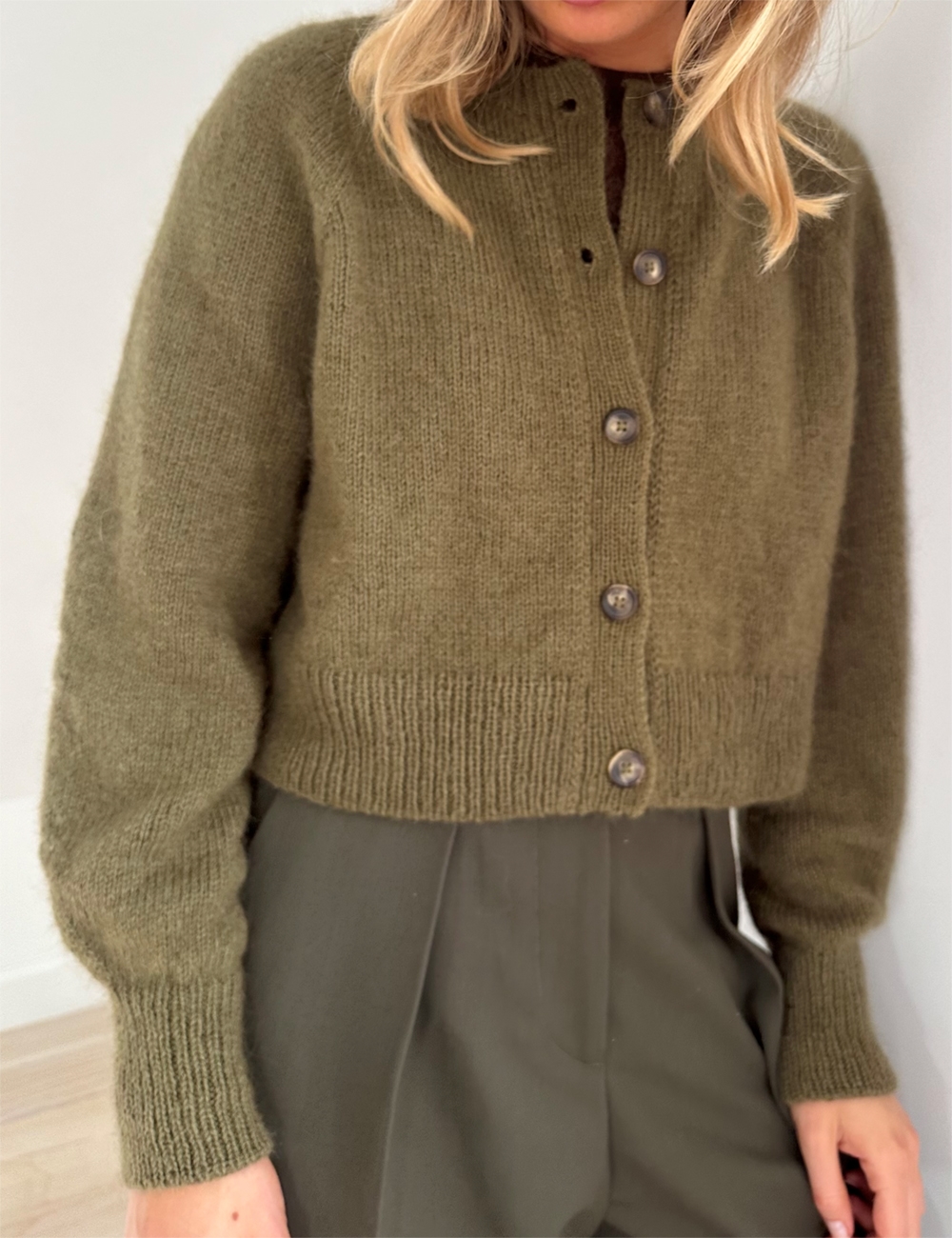 Darcy Cardigan knitting pattern (english) - leknit
