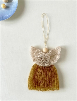 Ella Engel (english)