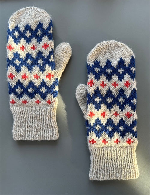 Inge Mittens (english)