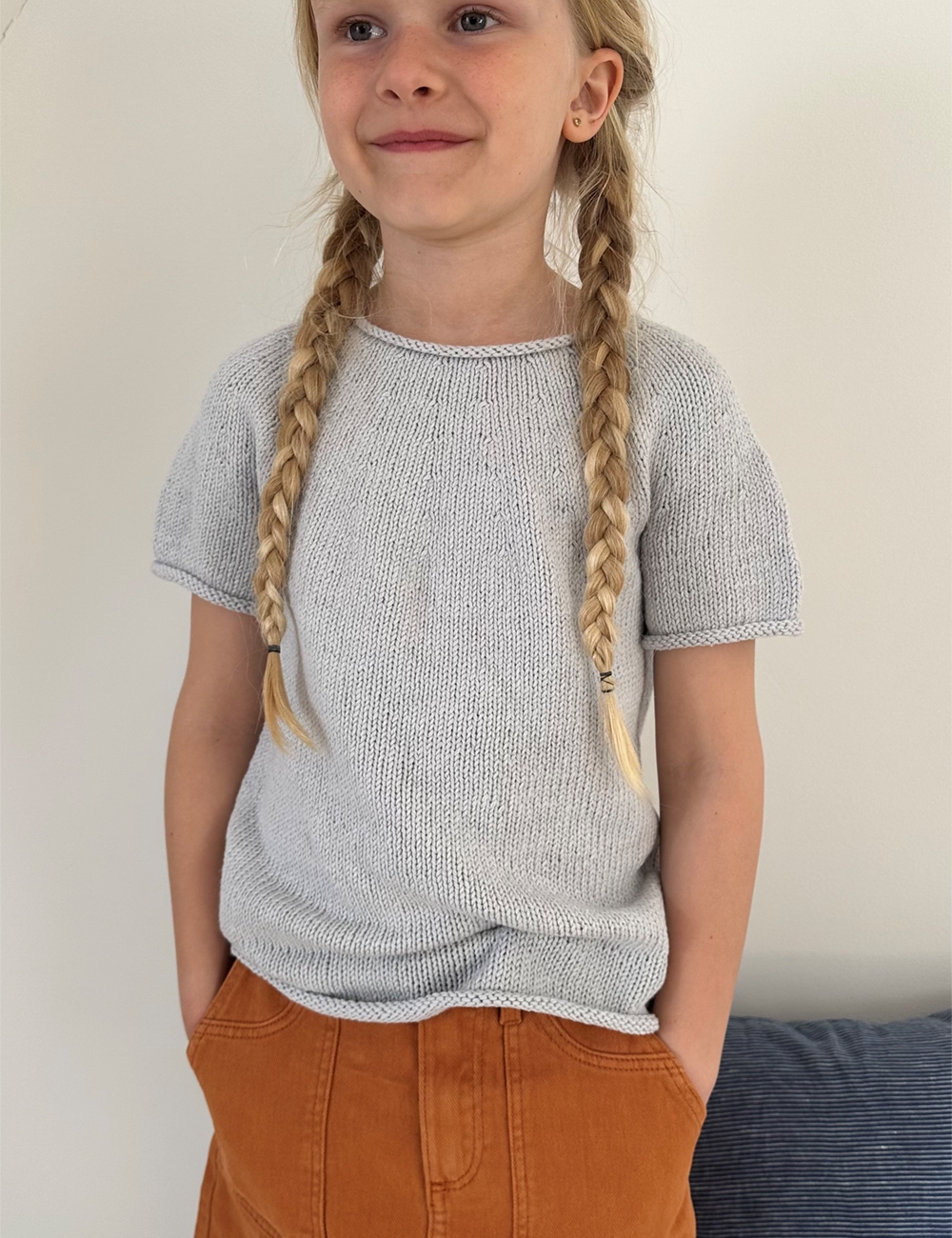 Plain Yoke Tee 20 junior knitting pattern (english) - leknit