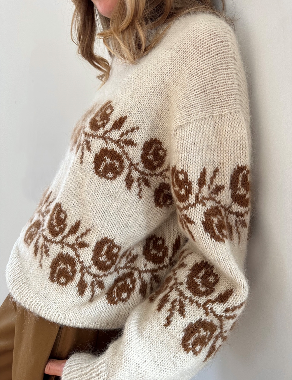 Rosie Sweater beskrivning - svenska - leknit