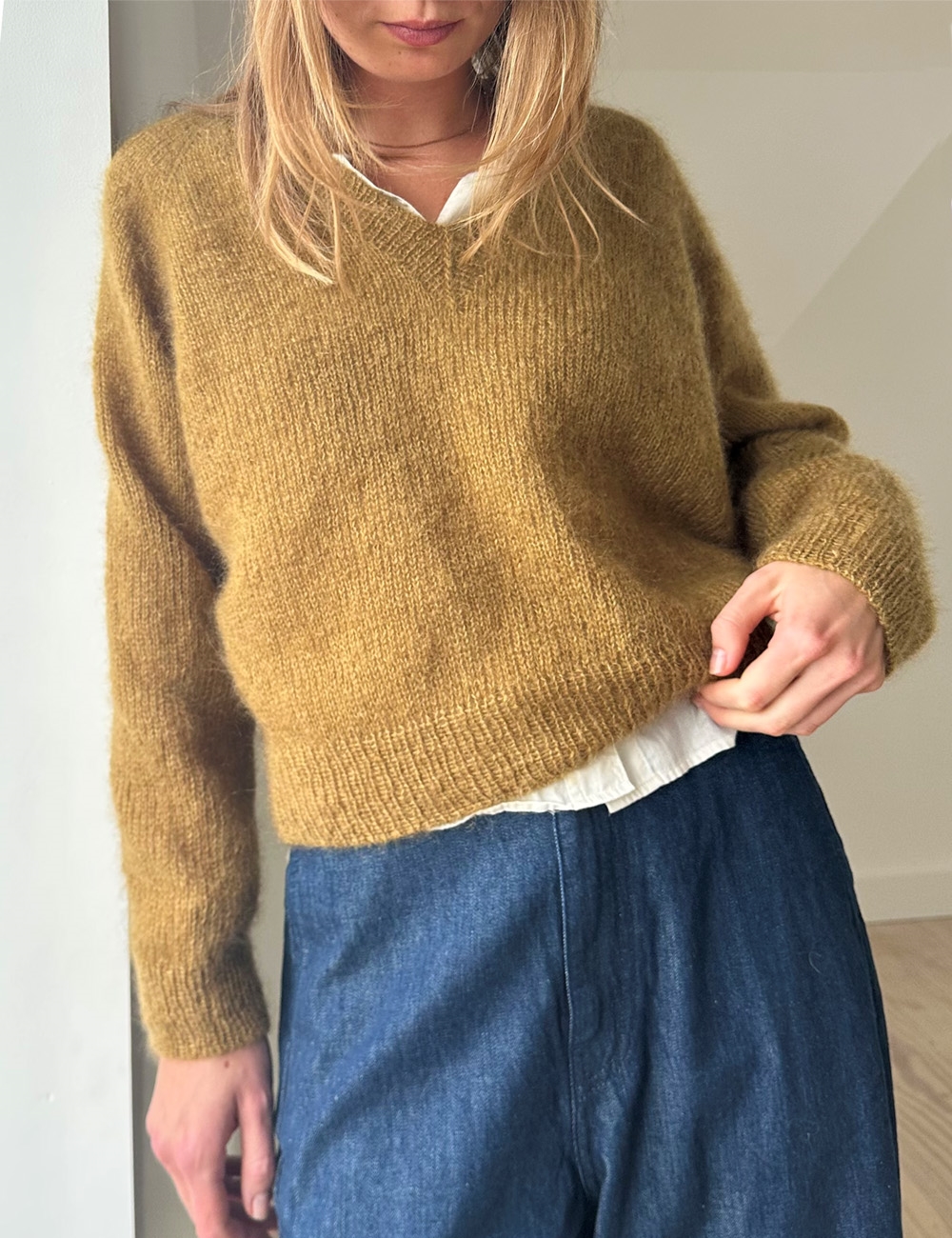 vega-v-neck-strikkeoppskrift-leknit-norsk