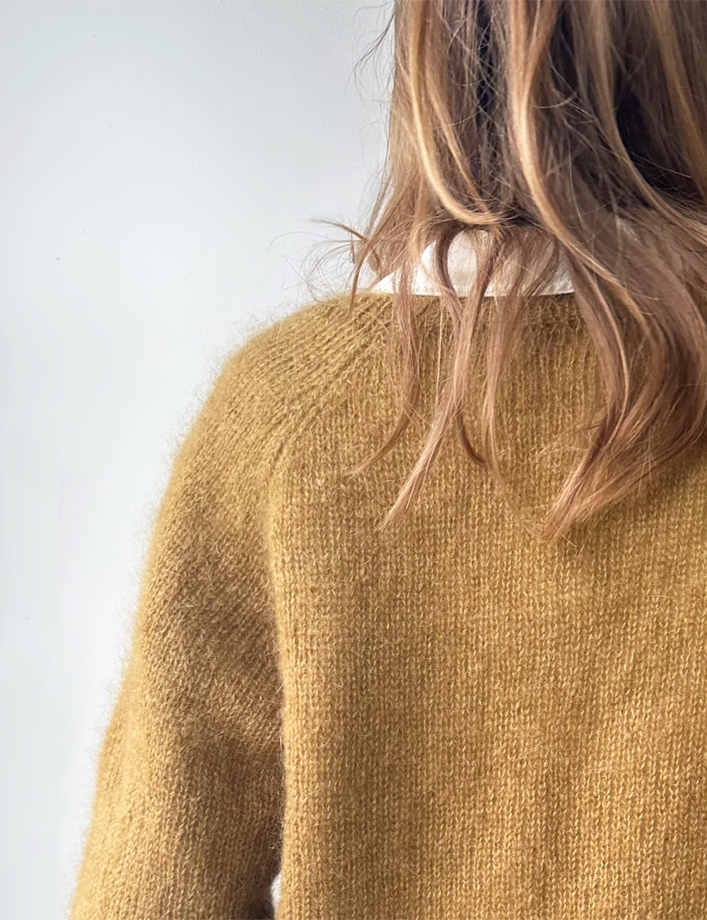 vega-v-neck-strikkeoppskrift-leknit-norsk